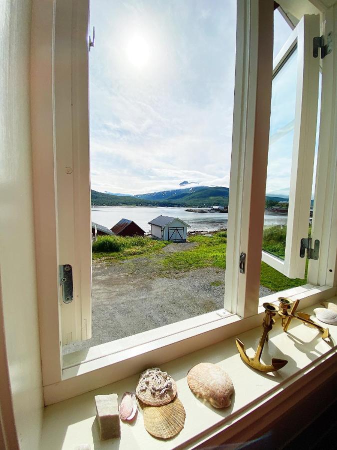 Visit Leif At Senja Apartment Gibostad ภายนอก รูปภาพ