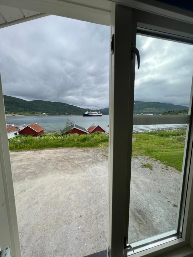 Visit Leif At Senja Apartment Gibostad ภายนอก รูปภาพ