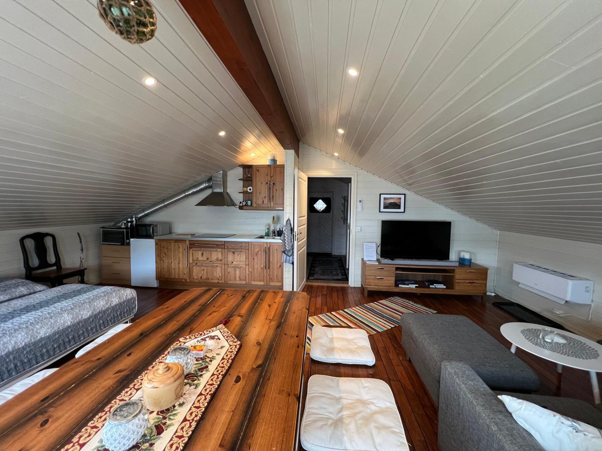 Visit Leif At Senja Apartment Gibostad ภายนอก รูปภาพ